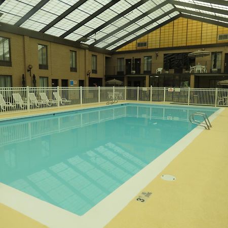 Gold Vault Inn Radcliff Buitenkant foto