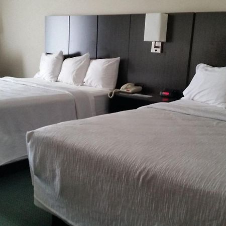 Gold Vault Inn Radcliff Buitenkant foto